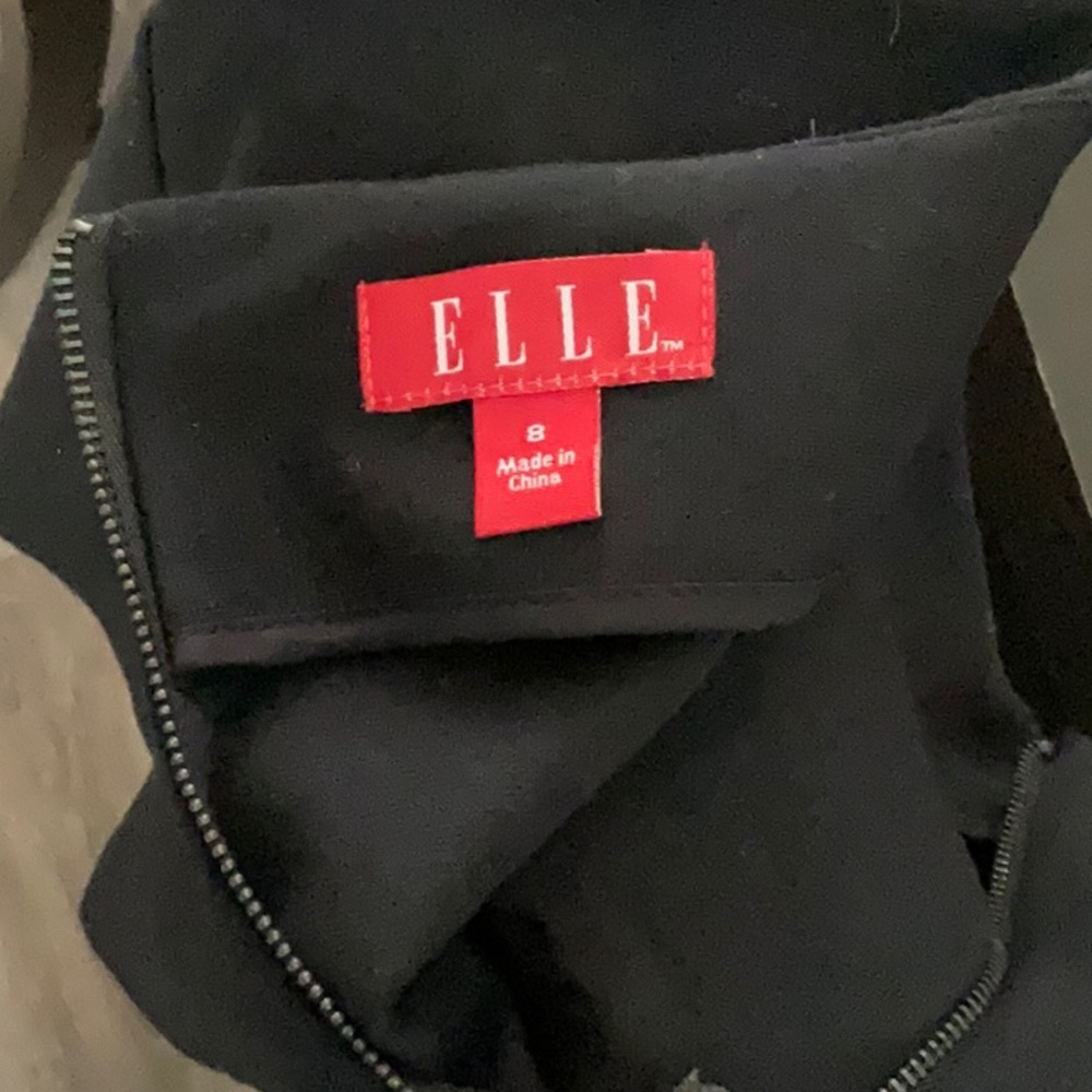 Elle, pleated black skirt. EUC - Picture 6 of 6